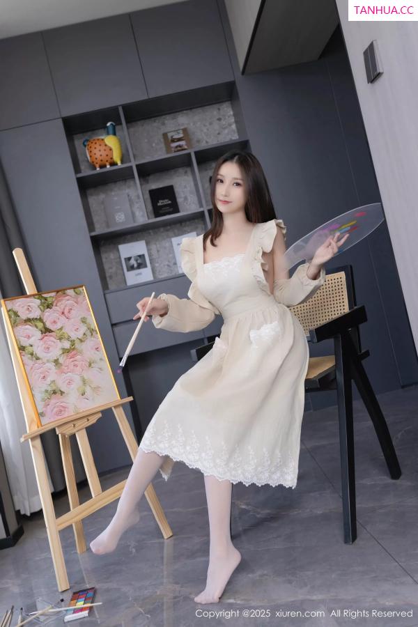   [XiuRen]高清写真图 2025.05.21 No.10308 杏子Yada 白色丝袜第4张图片